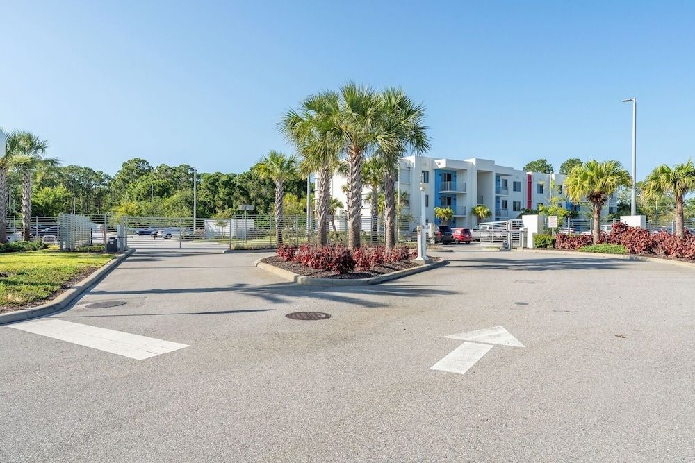 Daytona 2BR Getaway Parking Family & Pet-friendly Apartment (2 Bedrooms) 39