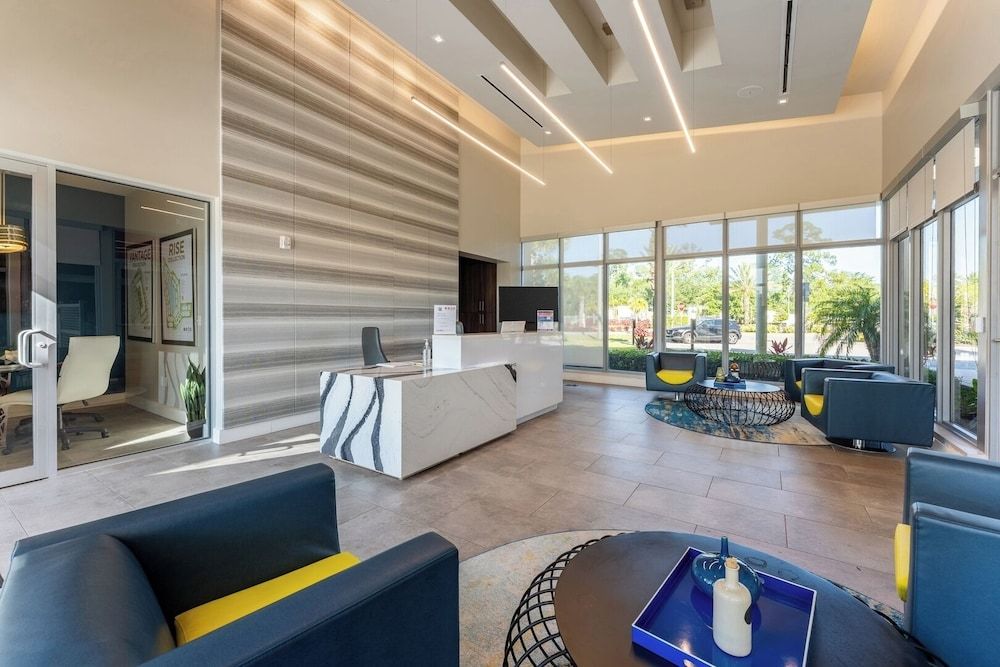 Daytona 2BR Getaway Parking Family & Pet-friendly Apartment (2 Bedrooms) 29