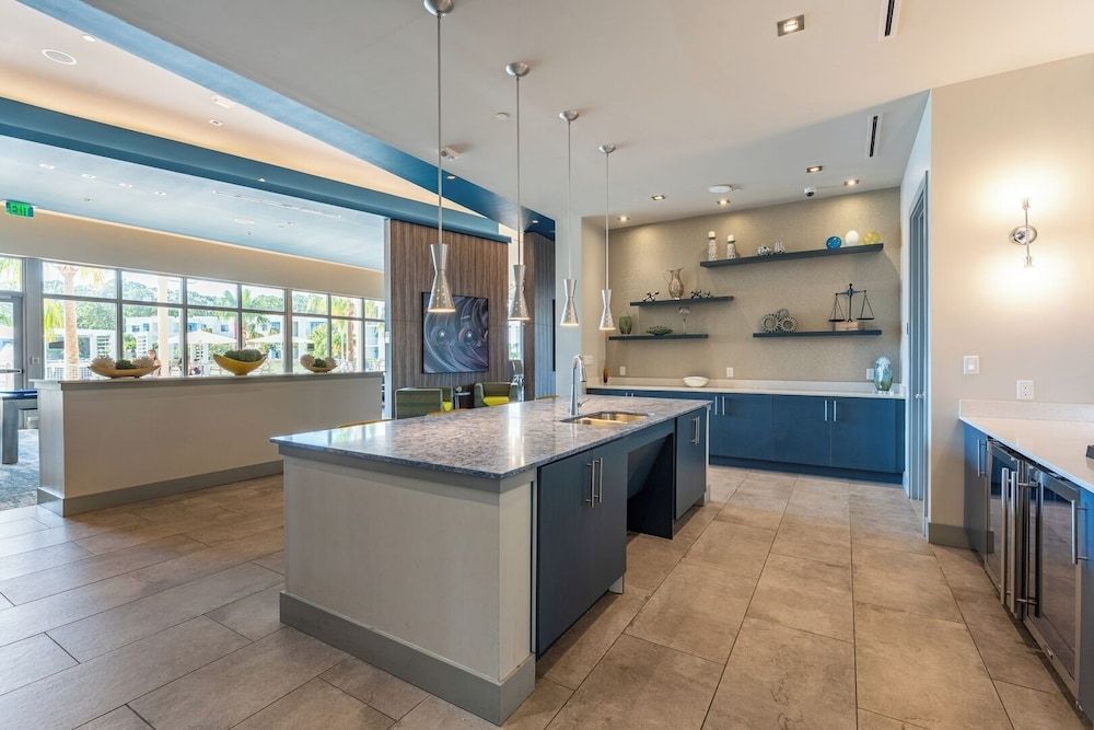 Daytona 2BR Getaway Parking Family & Pet-friendly Apartment (2 Bedrooms) 54