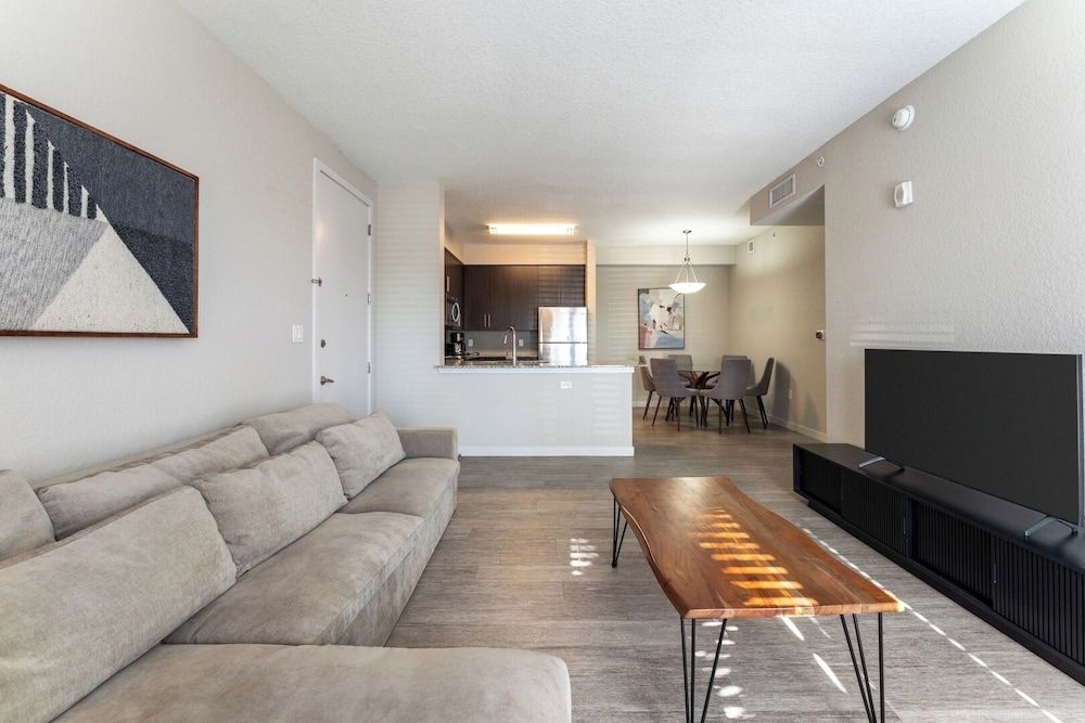 Daytona 2BR Getaway Parking Family & Pet-friendly Apartment (2 Bedrooms) 47