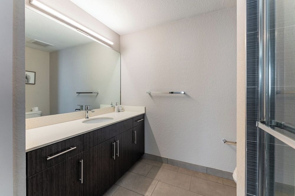 Daytona 2BR Getaway Parking Family & Pet-friendly Apartment (2 Bedrooms) 67