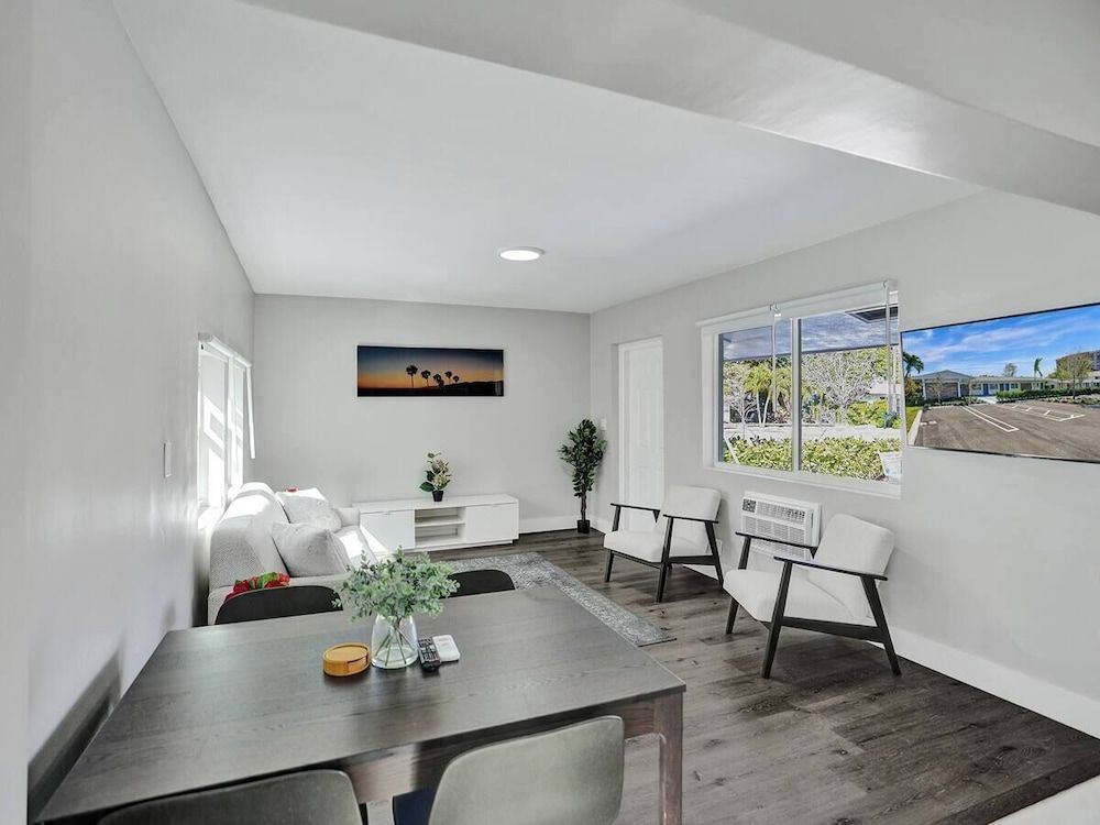 Pelican by Stay Hospitality