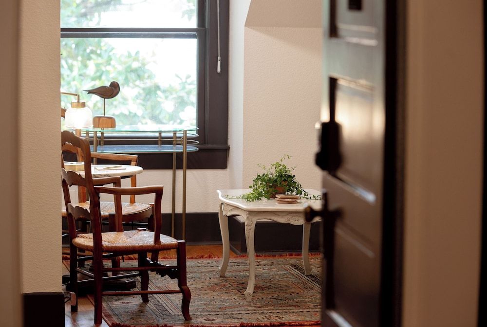 Sophie's Gasthaus Family Room, 2 Queen Beds 2