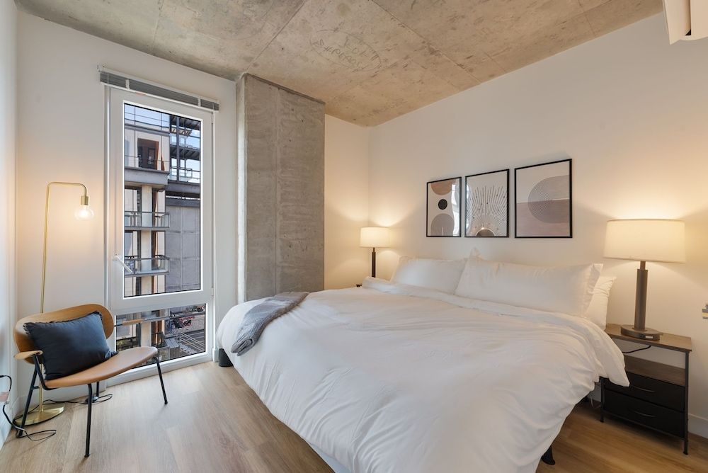 Deluxe Apartment, City View