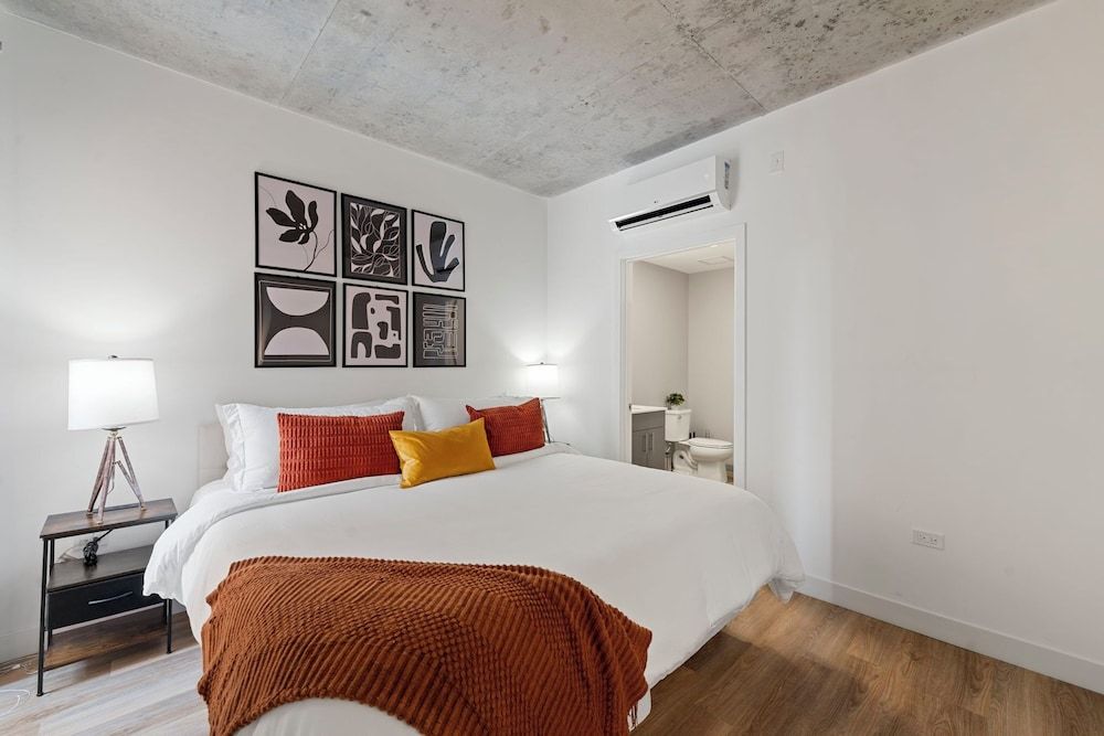 Grand Apartment, City View