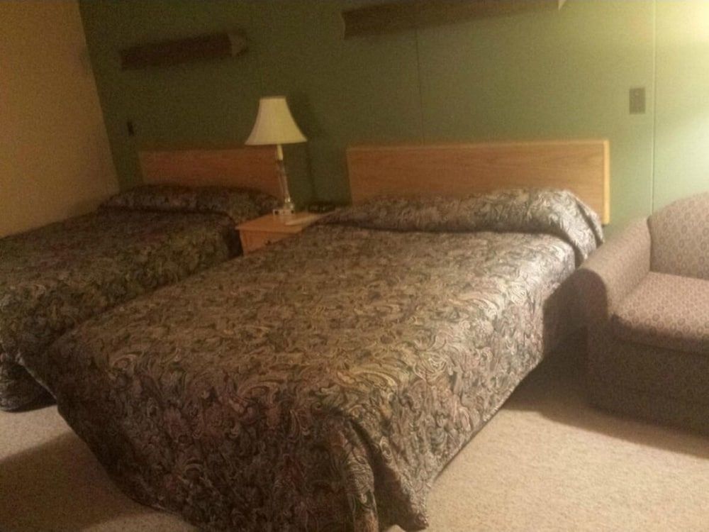 Warrior INN Basic Double Room, City View 5