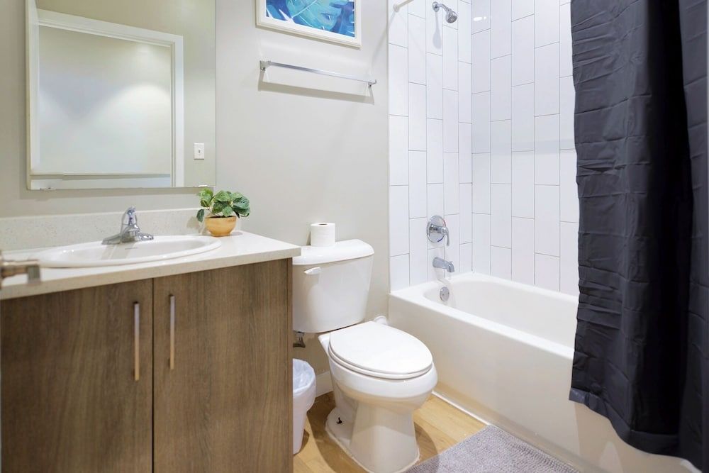 Stylish Townhouses by Design District Family Townhome, 3 Bedrooms, Patio 20