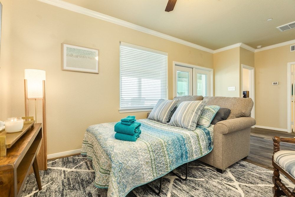 Twin Palms Paradise House, Multiple Beds, Balcony, Ocean View (Twin Palms Paradise) 3