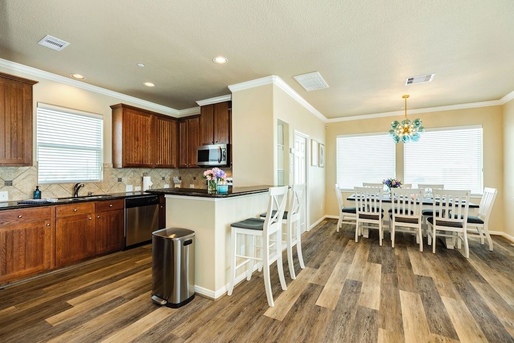 Twin Palms Paradise House, Multiple Beds, Balcony, Ocean View (Twin Palms Paradise) 9