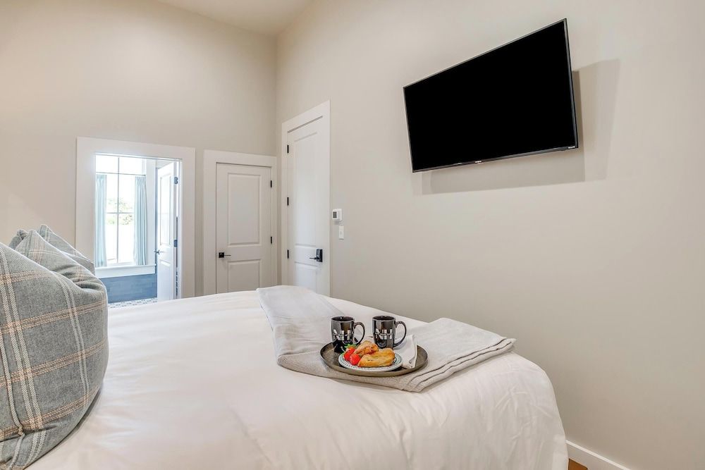 Nutt House Hotel Deluxe Room, 1 King Bed, Non Smoking (2) 7