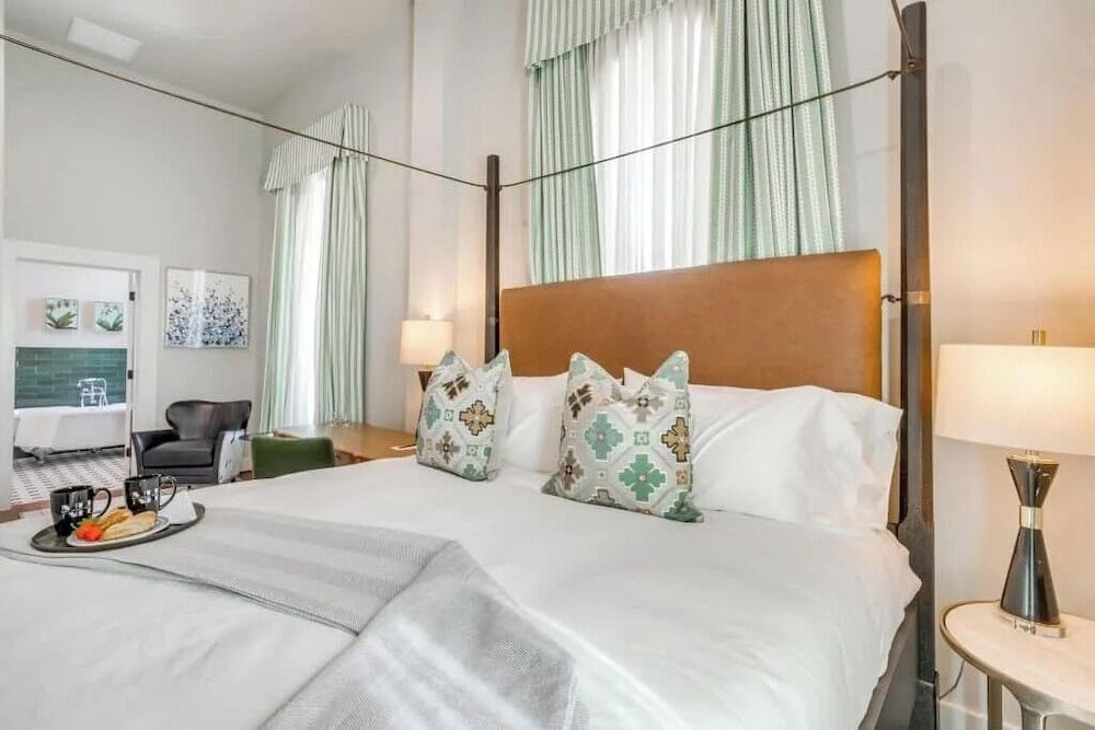 Nutt House Hotel Superior Room, 1 King Bed, Non Smoking, Private Bathroom (6) 2