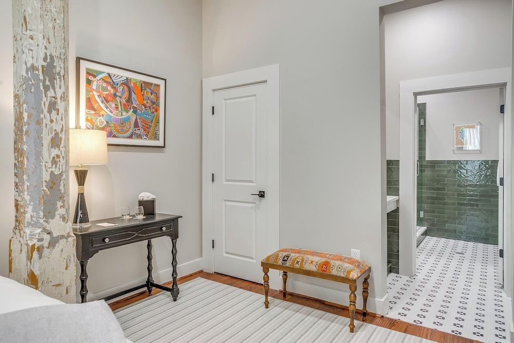 Nutt House Hotel Deluxe Room, 1 King Bed, Non Smoking (1) 4