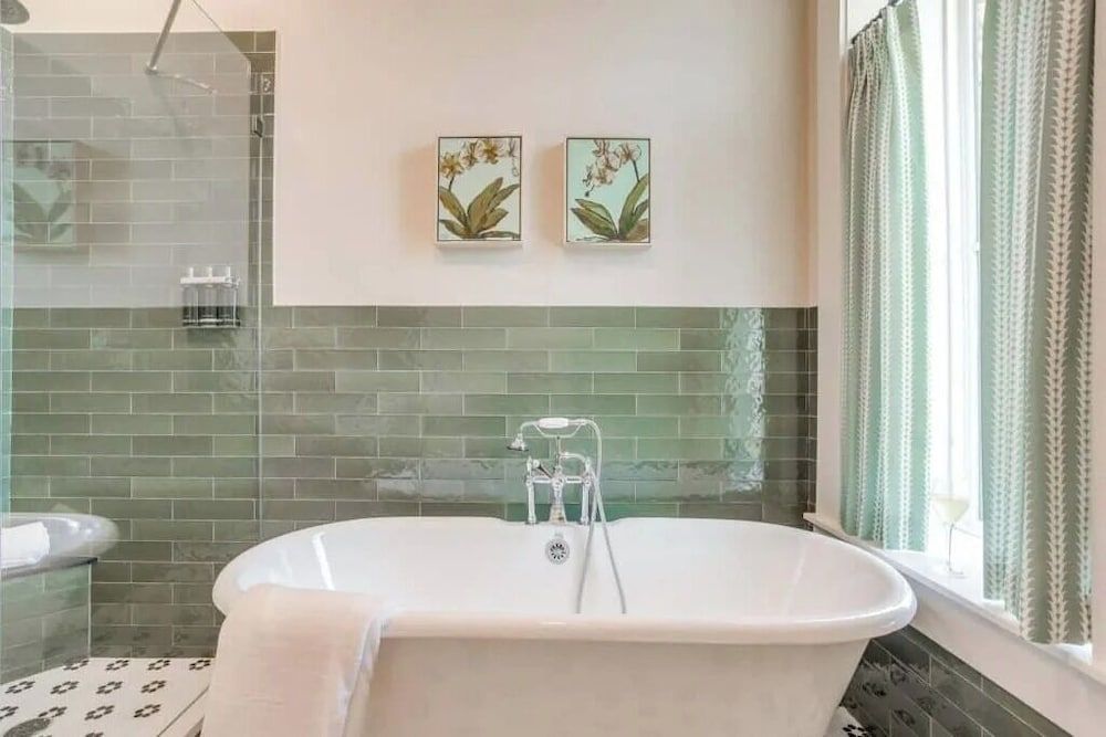 Nutt House Hotel Superior Room, 1 King Bed, Non Smoking, Private Bathroom (6) 7