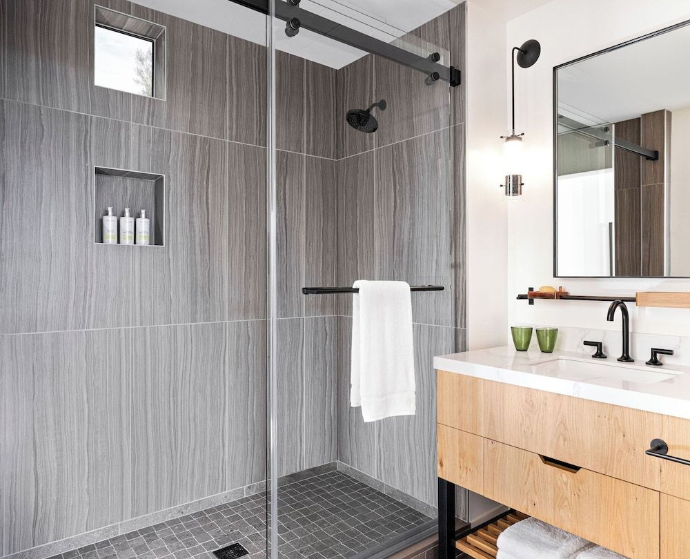 Appellation Healdsburg Healdsburg Suite 8