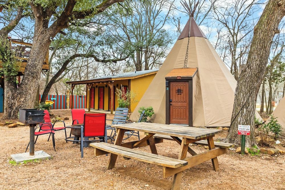Tipis on the Guadalupe Family Cabin, Multiple Beds, Non Smoking 3