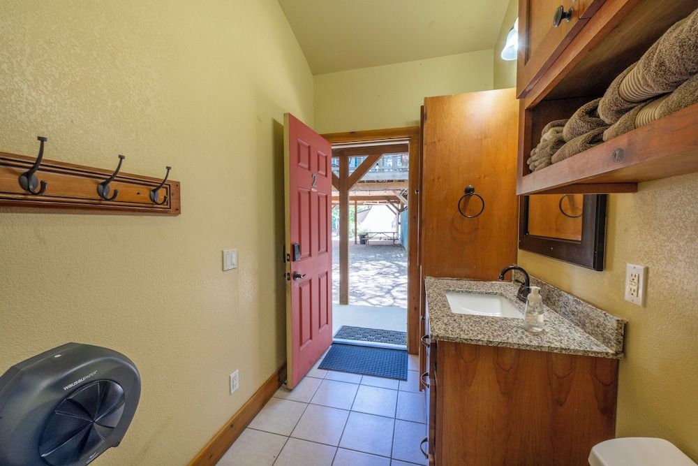 Tipis on the Guadalupe Classic Cabin, Multiple Beds, Private Bathroom 6