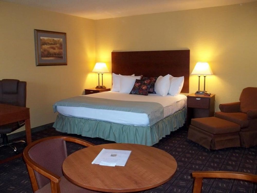 Southern Inn & Suites