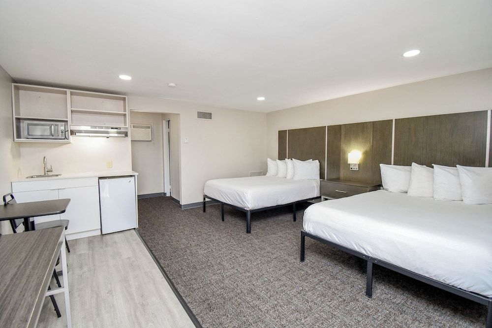 Settle Inn Double Room 3