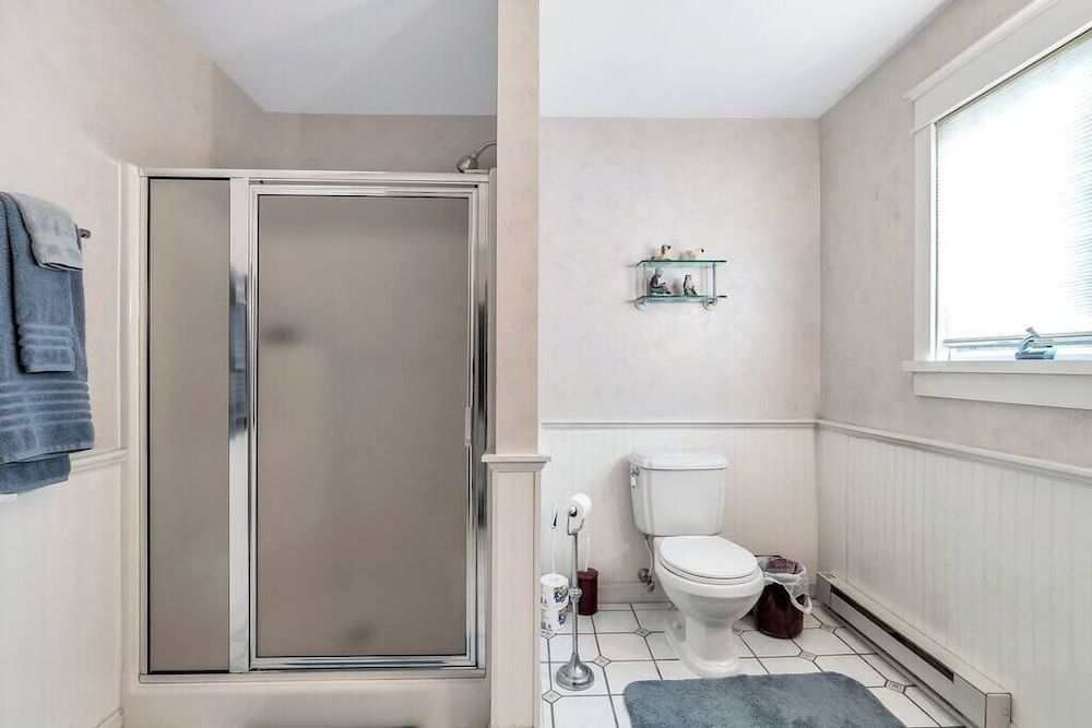 Red Barn Village Apartments Apartment, 1 Queen Bed, Accessible Bathtub, Kitchenette 7