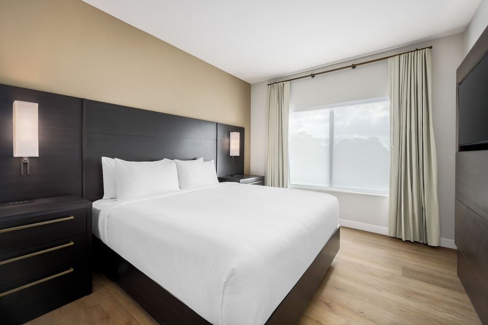 Suite, 1 Bedroom (Hearing Accessible)