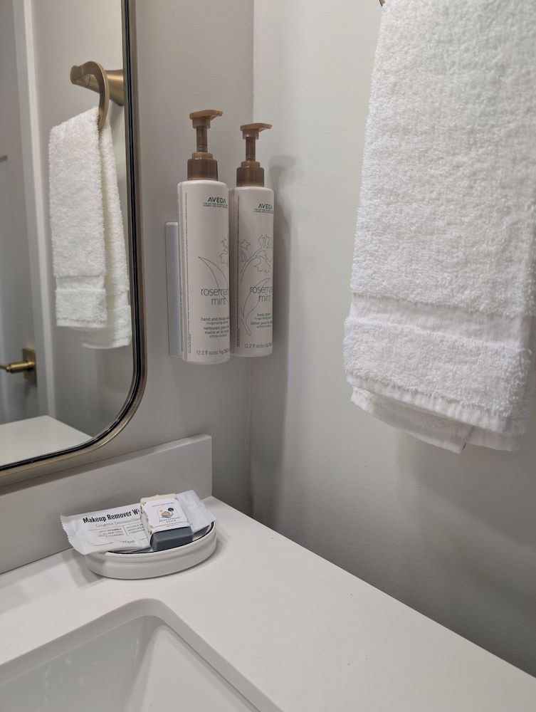 Beachfront Haven Suite, Patio, Beach View 9