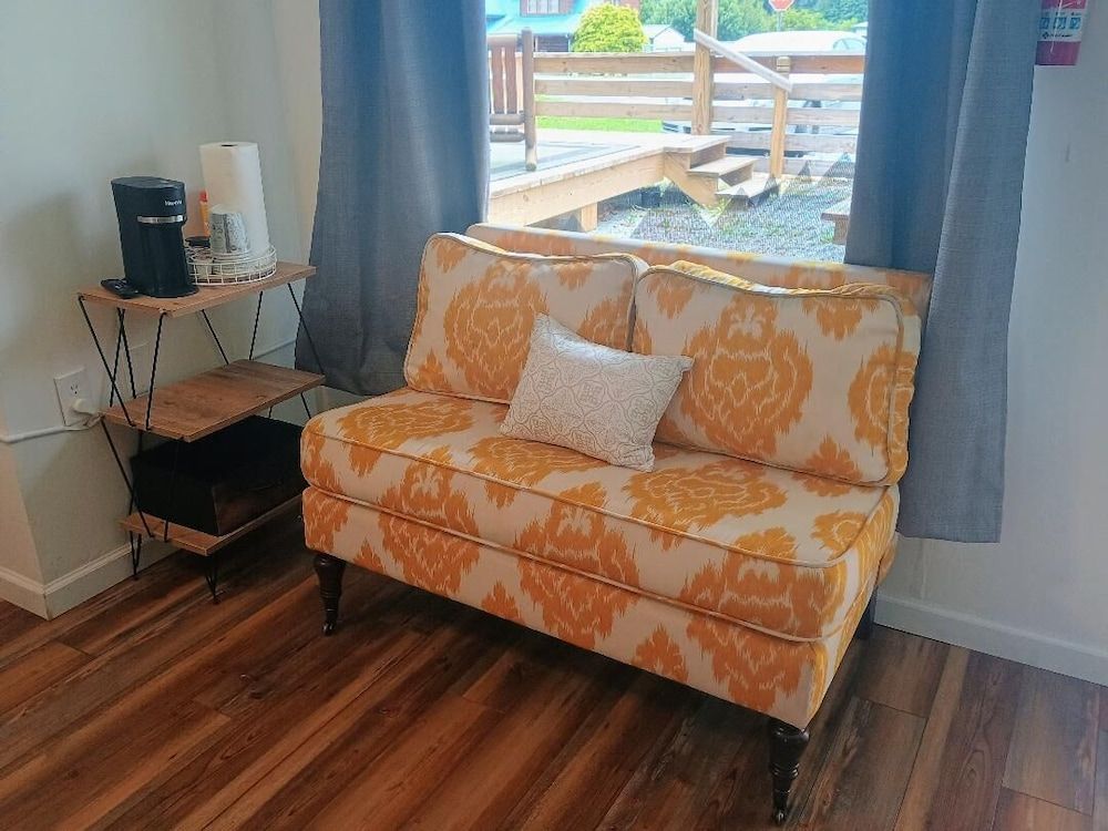 Wild Mountain Lodge Honeymoon Double Room, Mountain View