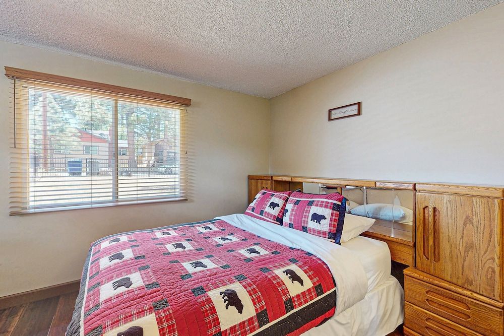 Cabin, 2 Queen Beds, Pool Access (VC542)