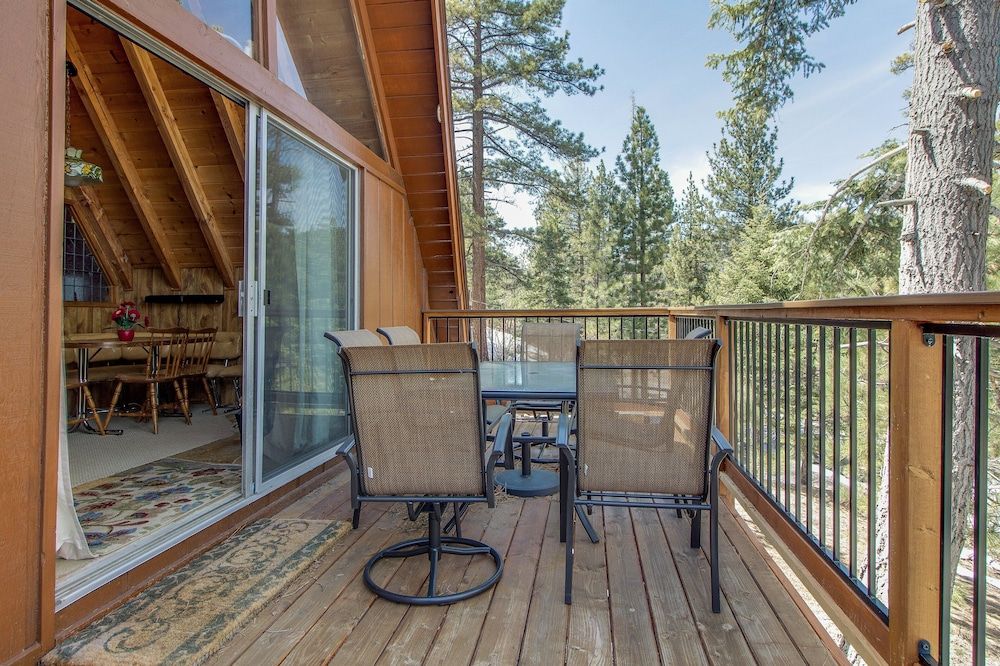 Castle Rock Cabin #2 Cabin, Multiple Beds, Pool Access, Mountain View (VC247) 13