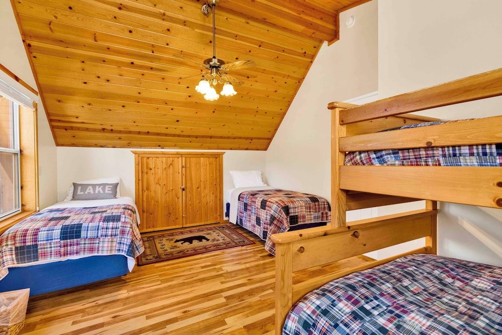 Cub's Cabin #2561 House, Multiple Beds, Pool Access, Mountain View (2561) 3