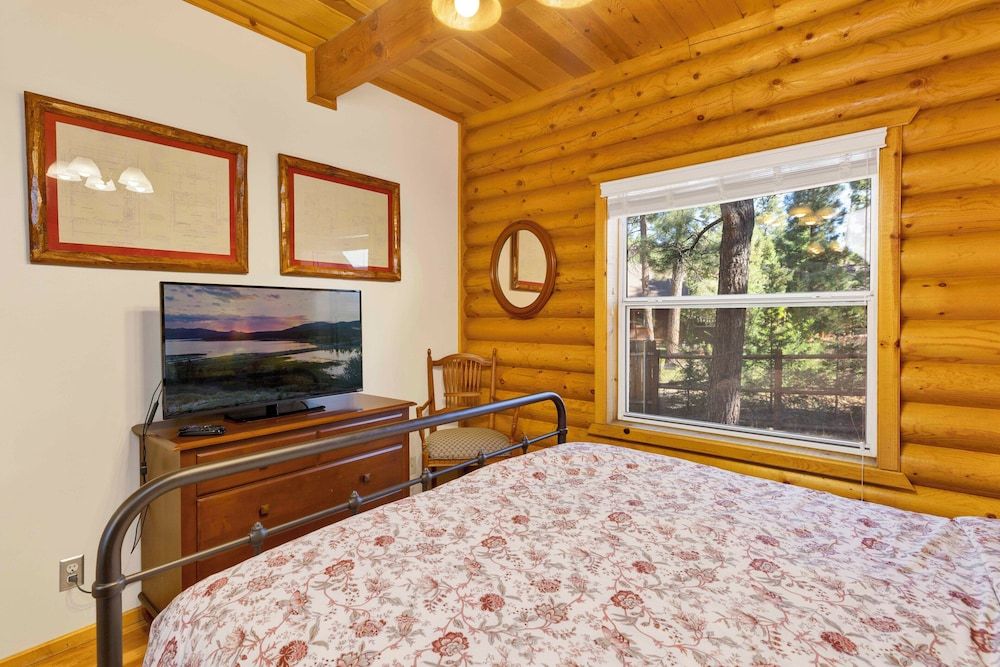 Cub's Cabin #2561 House, Multiple Beds, Pool Access, Mountain View (2561) 7