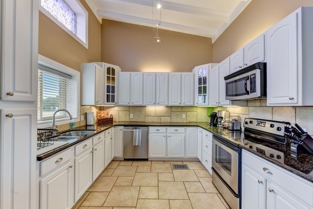 Hillview Estate House, Multiple Beds, Patio (4) 12