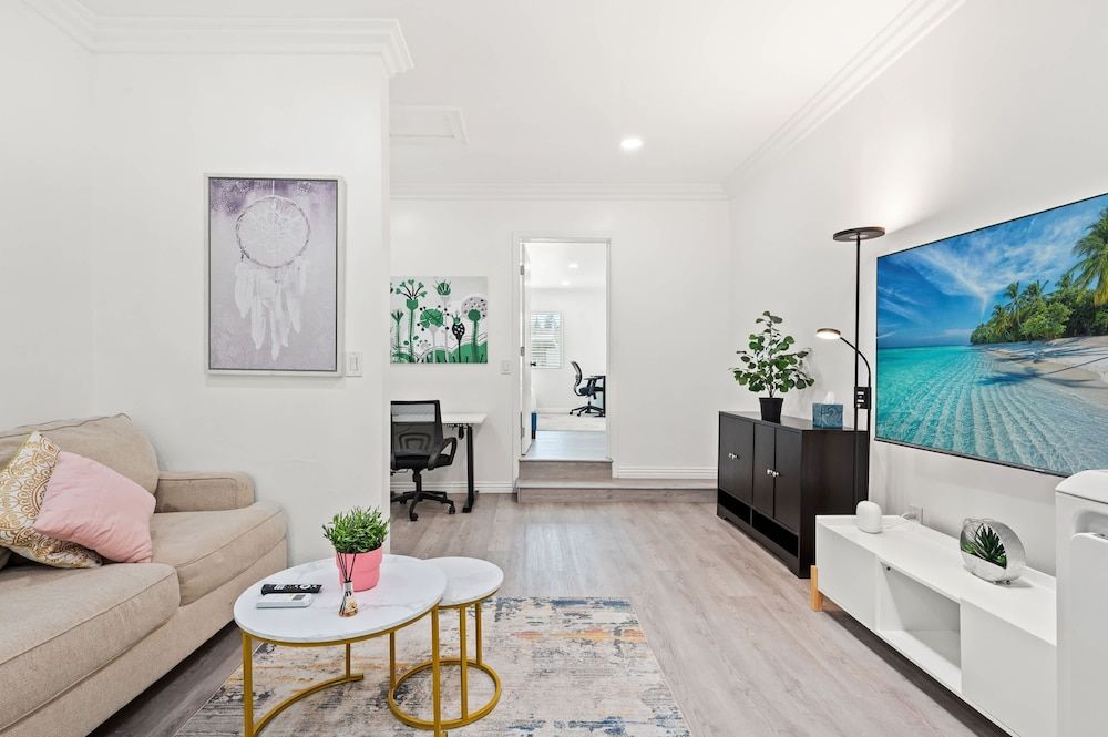 Spacious Bright Home Fully Equipped