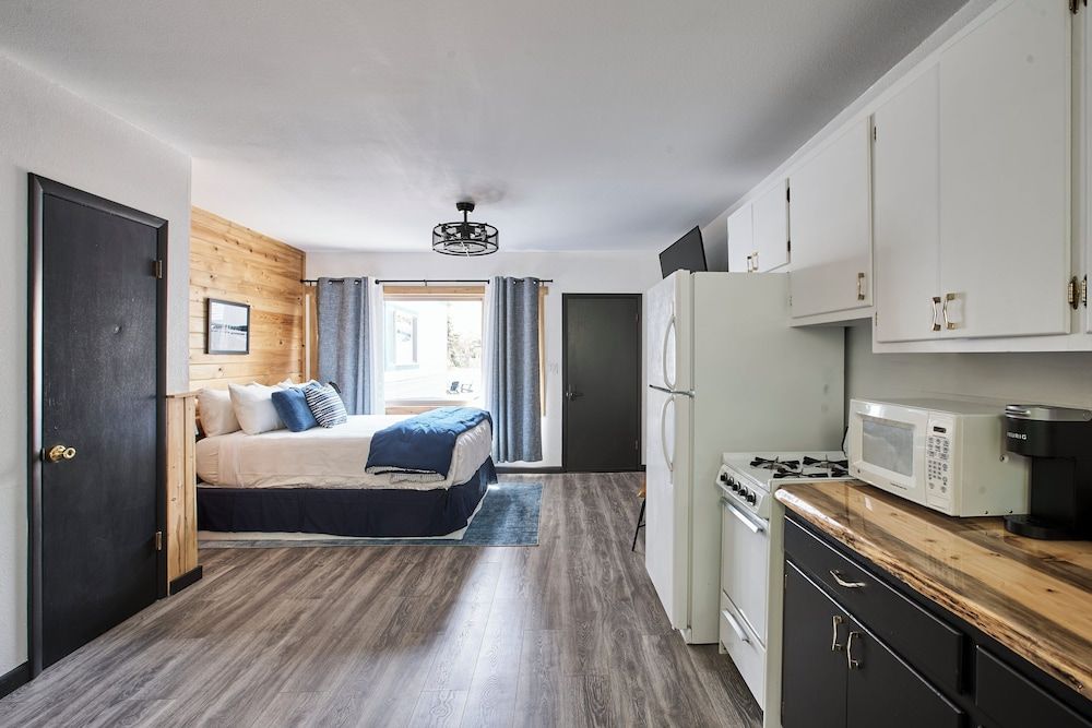 Misty Mountain Lodge