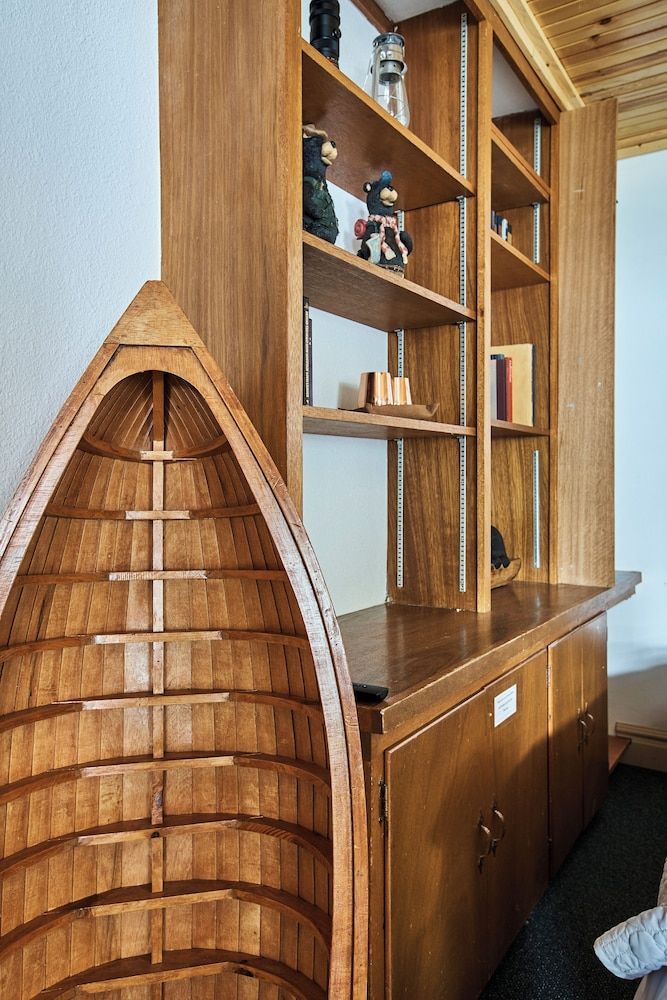 Misty Mountain Lodge Deluxe Studio, 1 King Bed, Kitchenette 5