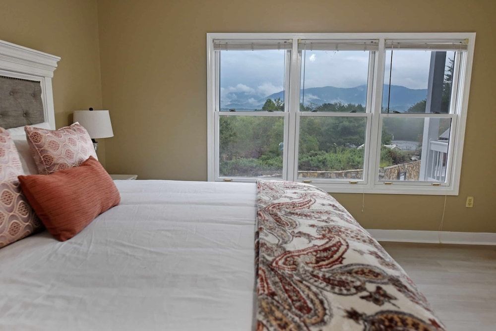 Whitepath Lodge And Resort Mountain View Resort Suite 5