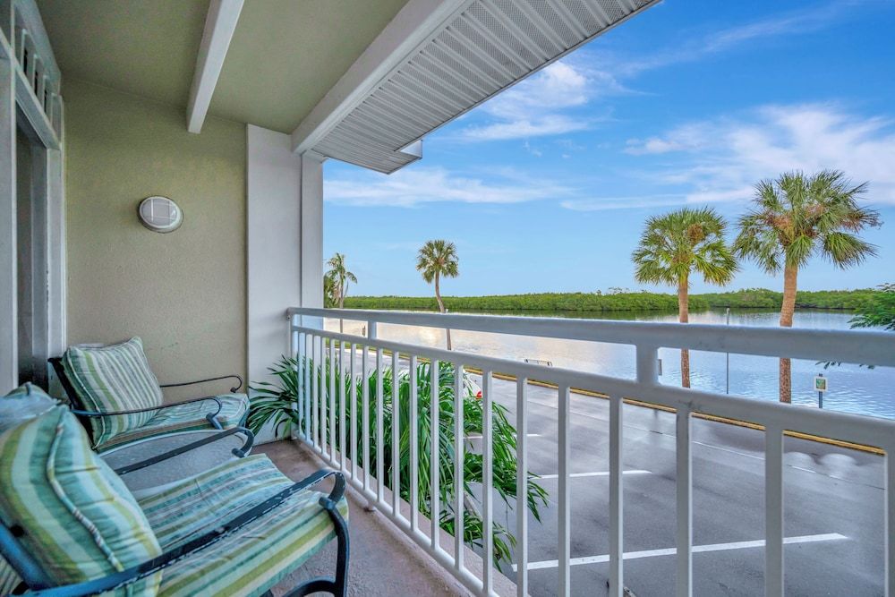 Little Harbor Comfort Studio, 1 Queen Bed, Balcony, Bay View 19