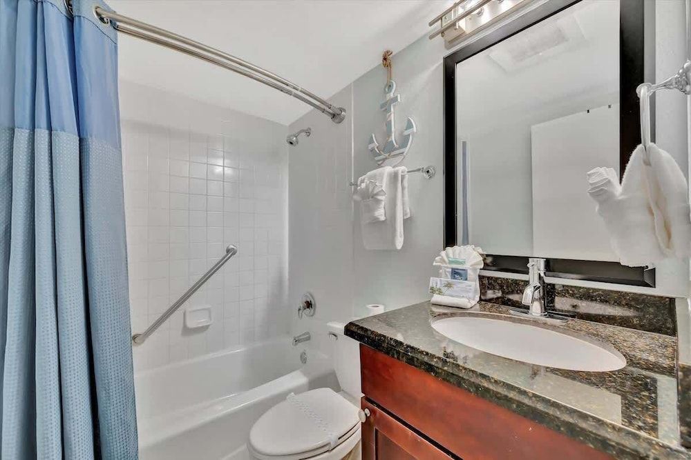 Little Harbor Deluxe Studio, 2 Queen Beds 10