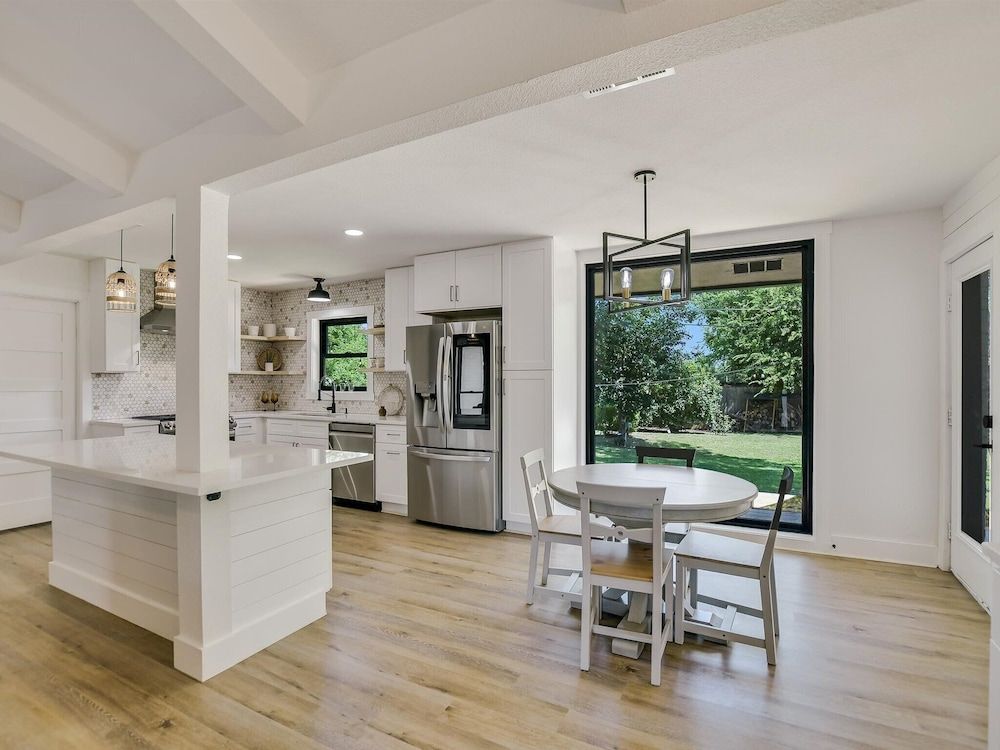 Cherilliam Estate House, Multiple Beds, Pool Access, Garden View (9) 10