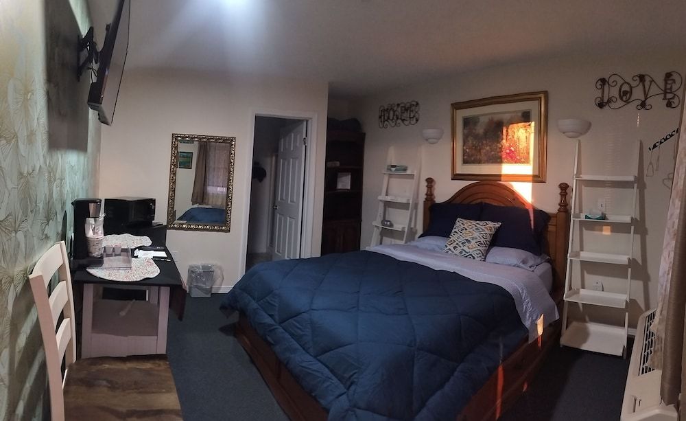 Sunshine Inn Room, 1 Queen Bed, Non Smoking 5