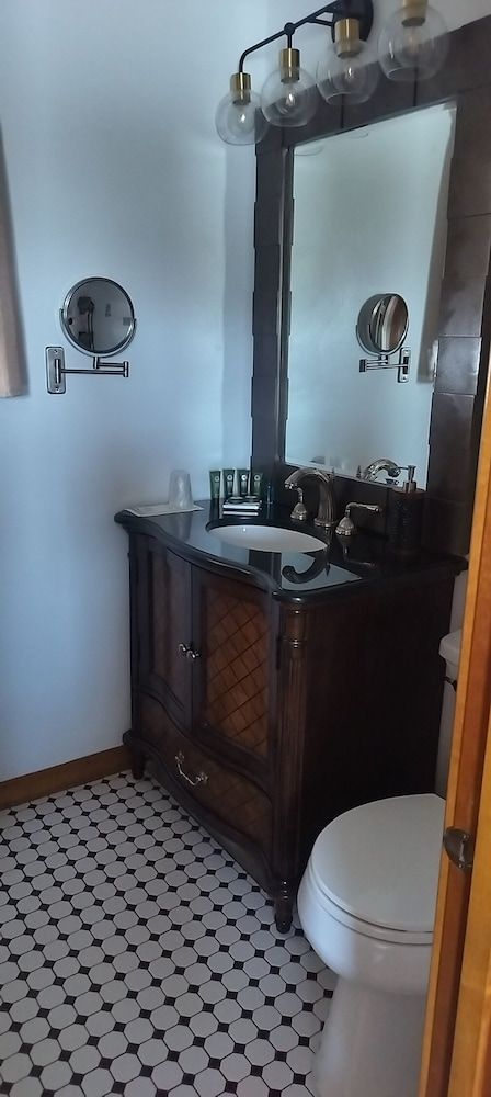 Sunshine Inn Exclusive Room 3