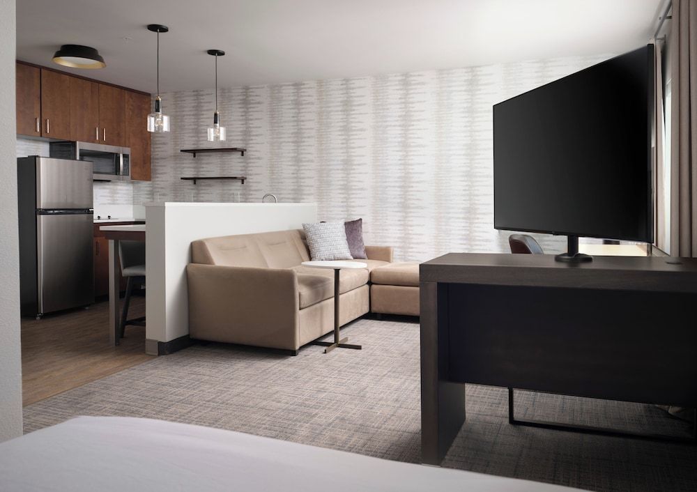 Studio, 1 King Bed with Sofa bed (Hearing Accessible)