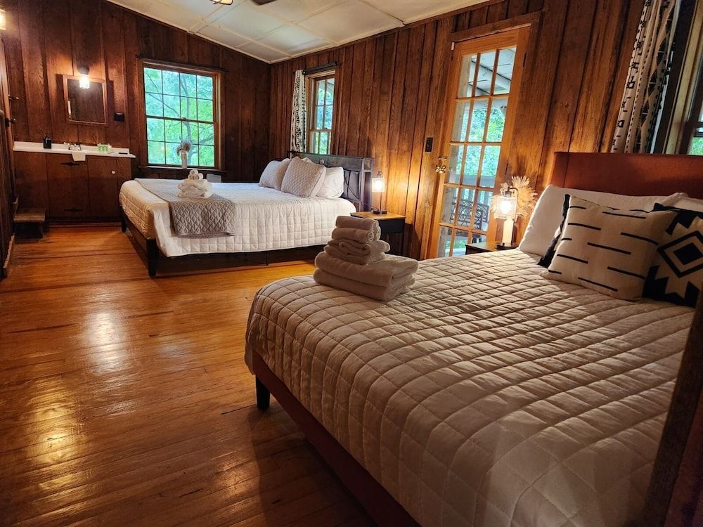 Wildrest Hotel Comfort House, 4 Bedrooms, Non Smoking, Courtyard View 4