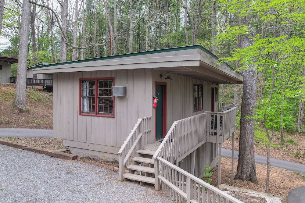 Wildrest Hotel Classic Room, 1 Queen Bed, Patio, Ground Floor 4
