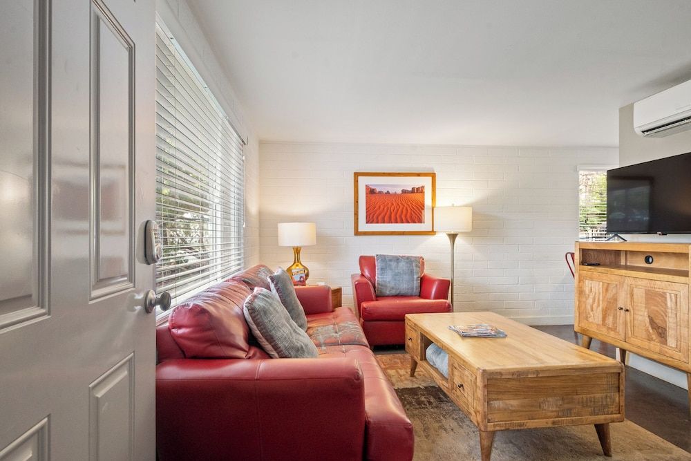 Purple Sage Flats Condo 7