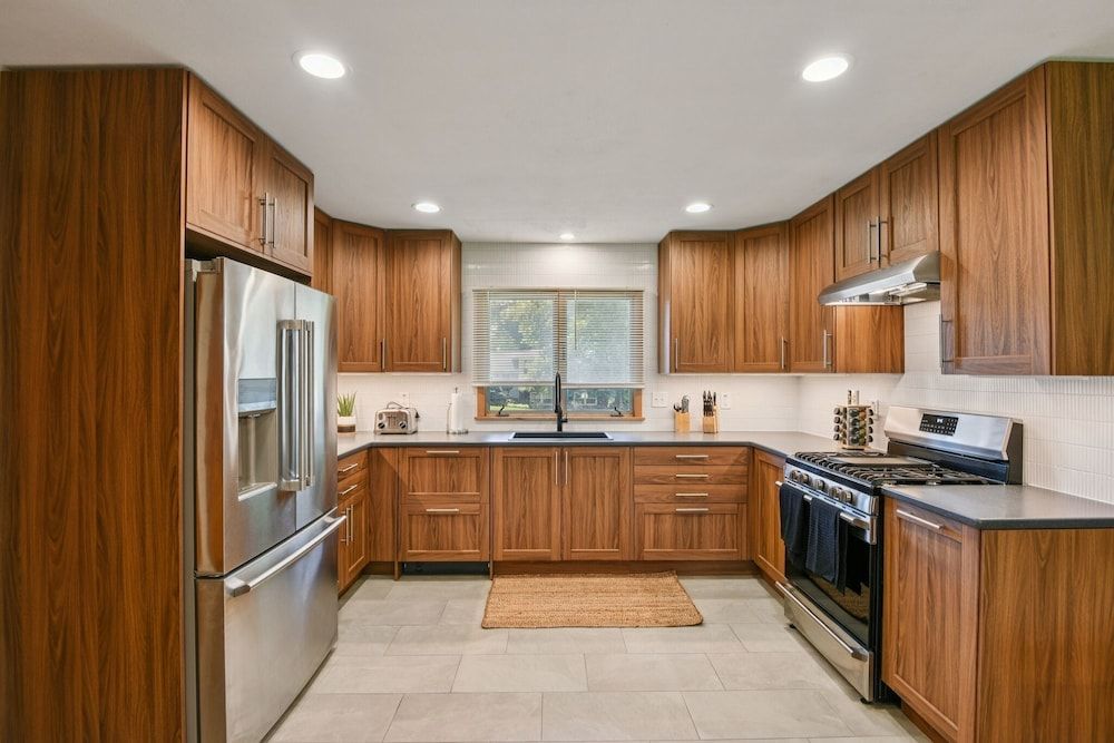 Iowa City 4br Backyard Walk To Stadium 4 Bedroom Home House, 4 Bedrooms 13