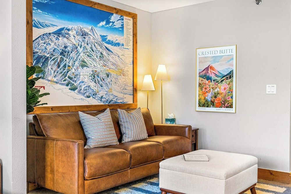 The Grand Lodge by Traverse Hospitality (No Resort Fees) Design Studio No Resort Fee 2