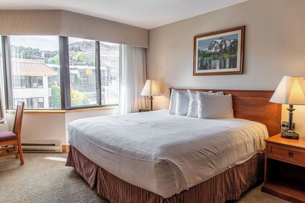 The Grand Lodge by Traverse Hospitality (No Resort Fees) Standard Suite, Pets Allowed No Resort Fee 2