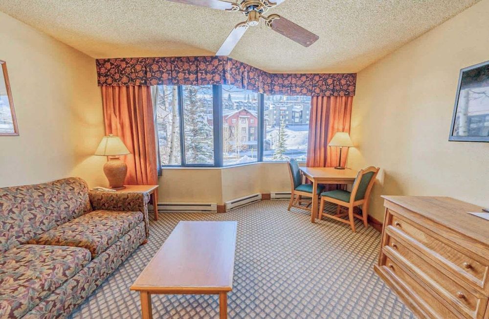 The Grand Lodge by Traverse Hospitality (No Resort Fees) Standard Suite, Pets Allowed No Resort Fee 7