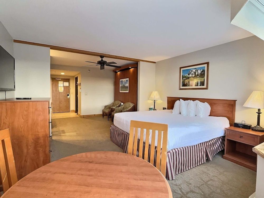 Family Studio, Pets Allowed No Resort Fee