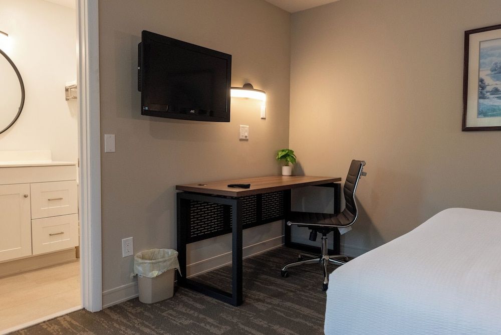 Valley Trail Inn Double Room, Courtyard View 4